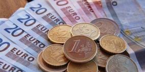 اليورو يرتفع ولكن توقعات التيسير النقدي تحد المكاسب