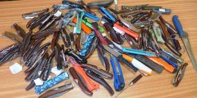 نابلس: إلقاء الفبض على شخصين بتهمة حيازة ادوات حادة