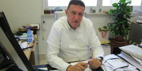 العمري: مجهولان يقفان خلف الاعتداء الاخير على سيارتي