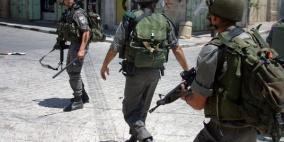 سلطات الاحتلال تخطر بإزالة جزء من شبكة كهرباء إذنا بالخليل