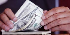 الدولار يهوي بسبب تعثر خطة الإصلاح الضريبي