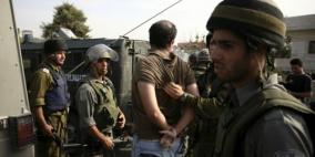 الاحتلال يعتقل (12) مواطناً من الضفة