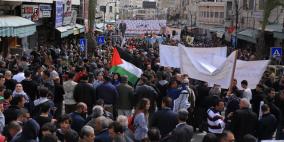 الآلاف يشاركون في مهرجان لتأييد ومبايعة الرئيس أبو مازن في رام الله