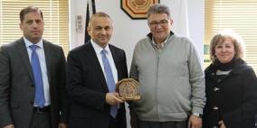 الاتصالات وجامعة القدس توقعان اتفاقية لتمويل مشروع فرع الجامعة داخل القدس