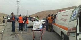 اصابة مواطن ووالدته في حادث ذاتي بالخليل