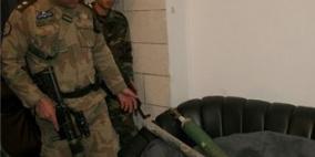 شرطة هندسة المتفجرات تتلف قذيفة 'هاون' قديمة في الخليل