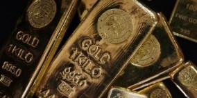 الذهب يرتفع في آسيا لكنه يبقى قريبا من أدنى مستوى في شهرين ونصف