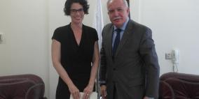 وزير الخارجية يودع سفيرة كندا بمناسبة إنتهاء مهامها لدى دولة فلسطين