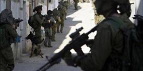 الاحتلال يداهم منازل في جنين وبيت لحم ويجري مناورات عسكرية