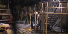 الاحتلال يعتقل طفل بالخليل