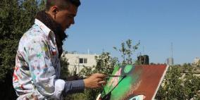 الفتى سلطان يصالح ذاته والمجتمع في رسوماته