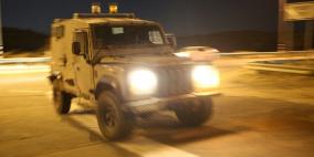 "محدث":إصابة 3 جنود بجروح قرب العروب والاحتلال يغلق عدة مناطق