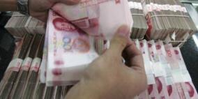 تراجع اليوان الصيني مقابل الدولار الأمريكي بعد تدخل بنك الصين المركزي