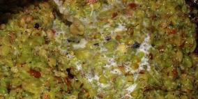 هكذا تصنع الخليل عصير العنب