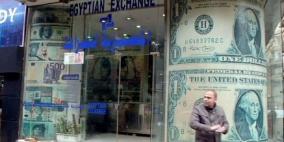 فوضى تجارة العملة بمصر تفشل سعي المركزي لتوفير الدولار