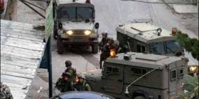 الاحتلال يغلق طريقا فرعيا في بلدة بيت أمر