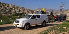 قوات الاحتلال تستولي على جرافة جنوب جنين