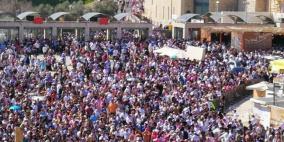 مئات المستوطنين يقتحمون الأقصى والاحتلال يفرض حصارًا عليه 