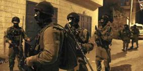 الاحتلال يعتقل فتيين من يعبد وينصب عدة حواجز في جنين