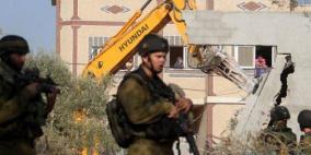 قوات الاحتلال تحطم مستودعًا زراعيًا  شرق جنين