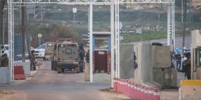 الاحتلال يغلق المدخل الشمالي لمدينة البيرة امام الخارجين