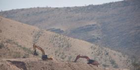 فيديو: الاحتلال يشق طرقا استيطانية في الأغوار الشمالية