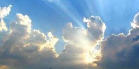 حالة الطقس: أجواء غائمة جزئيا إلى صافية حتى الثلاثاء