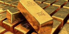 الذهب يربح مع تراجع الدولار 