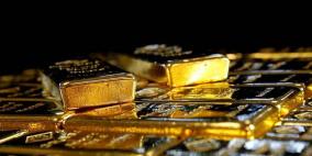 الذهب يرتفع مع ضعف الدولار والأنظار على مناظرة بين ترامب وبايدن