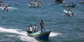 بحرية الاحتلال تهاجم مراكب الصيادين في بحر غزة 