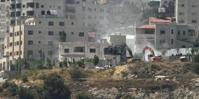 الاحتلال يهدم منزلا في فرش الهوا بالخليل ويهدد بالمزيد