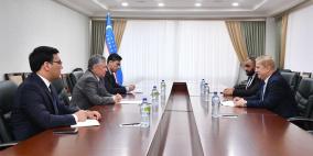 السفير عوّاد يبحث مع مسؤول أوزبكي سبل تعزيز العلاقات الثنائية