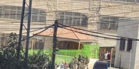 الاحتلال يقتحم 6 مدارس في الخليل ويحتجز معلمين