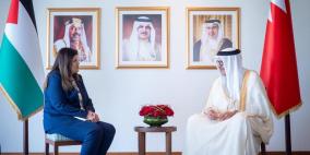 شاهين تلتقي نظيرها البحريني ويؤكدان أهمية الحل السياسي الشامل للقضية الفلسطينية