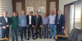 النقابة العامة لعمال النقل تبحث مع وزير النقل والمواصلات قضايا قطاع النقل وأزمة التأجير السياحي