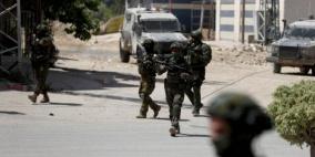 الاحتلال يقتحم عانين وميثلون ويداهم منازل ومحلات تجارية