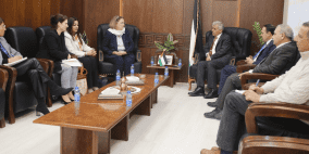 برهم يلتقي وفداً من مؤسسة "الإنسانية والإدماج" لبحث سبل دعم التعليم