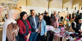 القنصلية الفلسطينية بالإسكندرية تشارك العائلات الفلسطينية في بازار عيد الميلاد