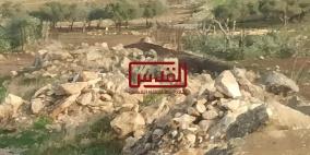 مستوطنون يقطعون 40 شجرة زيتون في مخماس شمال القدس