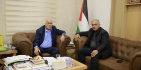 الفريق الرجوب يتسلم التقرير العام لتقييم وتطوير الاتحادات الرياضية