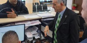 بالصور| حمدان يتفقد معبر الكرامة ويبحث سبل الارتقاء بالخدمات