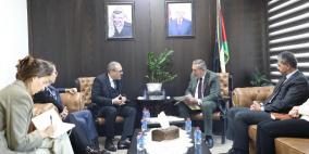وزير العدل يبحث مع مسؤول أممي الأوضاع السياسية والإنسانية في فلسطين