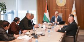 محافظ سلطة النقد يبحث مع وفد من غرفة تجارة القدس التحديات التي تواجه القطاع التجاري في القدس