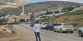 الاحتلال ينصب بوابة حديدية في عين شبلي شمال أريحا
