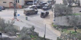 عشرات المصابين باعتداء مستوطنين والاحتلال في تلفيت جنوب نابلس