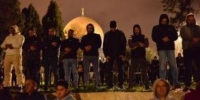 بالصور| آلاف المصلين يؤدون صلاة العشاء والتراويح في المسجد الأقصى 