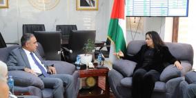 إسماعيل وحمد يدفعان نحو تعميم الطاقة الشمسية لمراكز الرعاية ودعم غزة