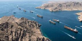 إيران تعلن إغلاق مضيق هرمز وتتهم واشنطن بالقرصنة البحرية