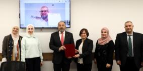 النيابة العامة ومؤسسة "أرض الإنسان" السويسرية توقعان مذكرة تعاون لتعزيز منظومة عدالة الأطفال في فلسطين