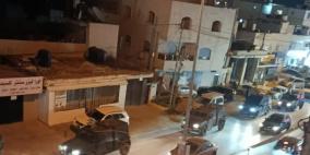 القدس.. الاحتلال يقتحم مخيم قلنديا وبلدة كفر عقب
